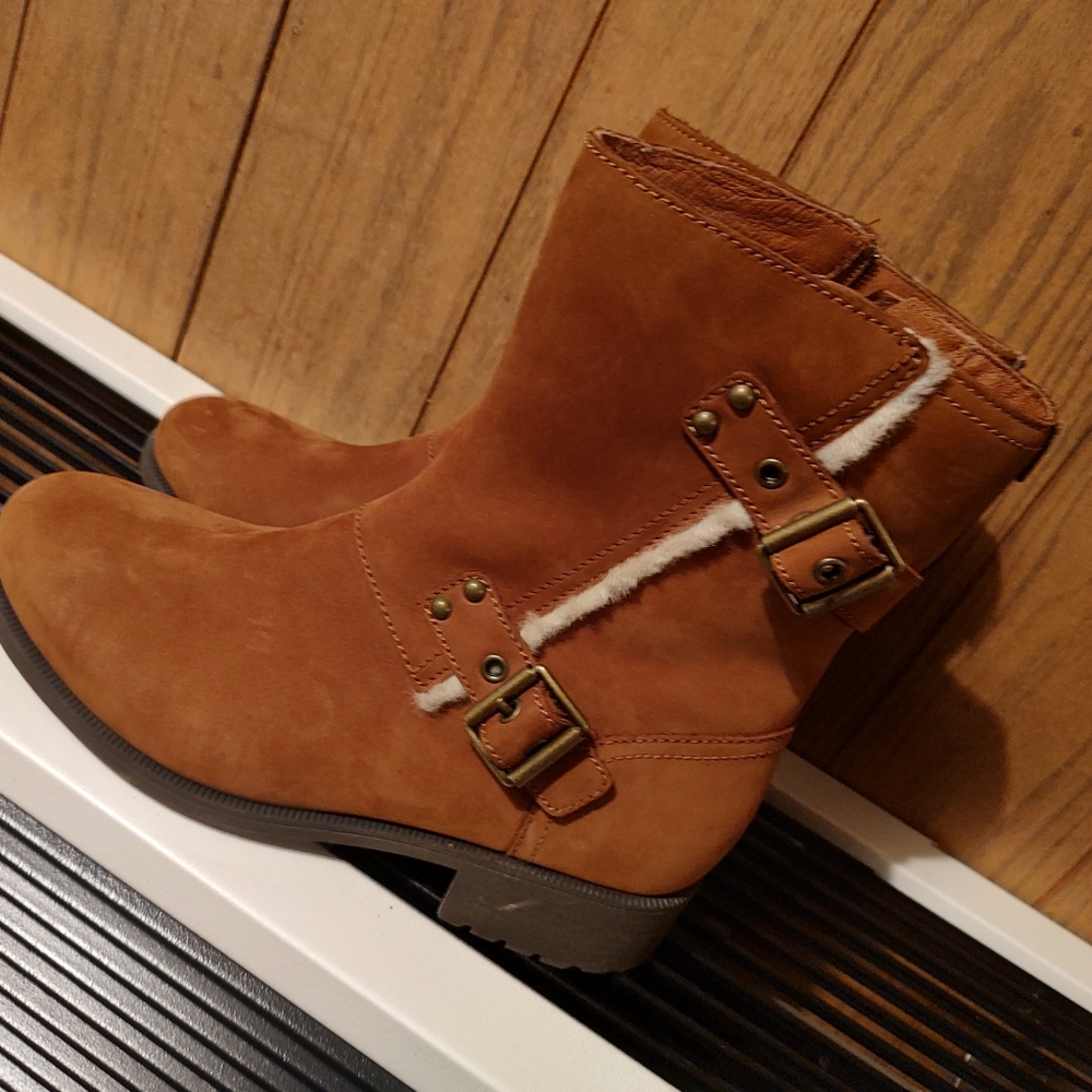 Brand new UGG Niels III